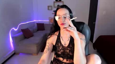 Snapshot of kristen_garner chatting on 27, 11, 2025 Sophia online show from 27, 11, 2025