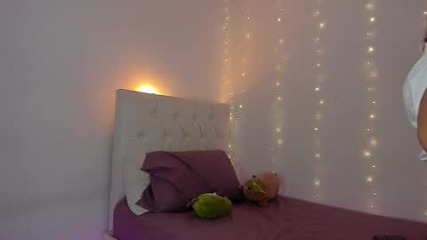 Snapshot of kristen_hanks06 chatting on 6, 2, 2026 Kris online show from 6, 2, 2026