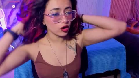 kristen_tay online show from 15, 5, 2026