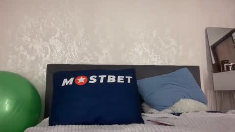 KristenFlame online show from 8, 1, 2025