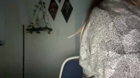 Snapshot of kristicutiez chatting on 8, 2, 2025 Kristi 3 online show from 8, 2, 2025