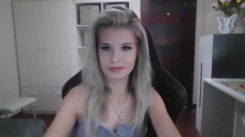 KristineAmore online show from 6, 10, 2025