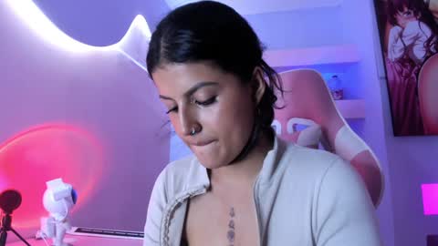 Snapshot of kristinwall chatting on 21, 1, 2025 KristinWall online show from 21, 1, 2025