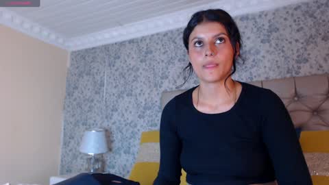 Snapshot of kristinwall chatting on 2, 2, 2025 KristinWall online show from 2, 2, 2025