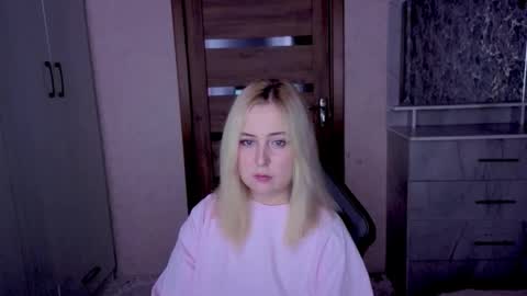 Kristy online show from 8, 4, 2026