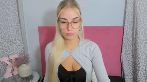 KristyFlowers online show from 15, 11, 2025