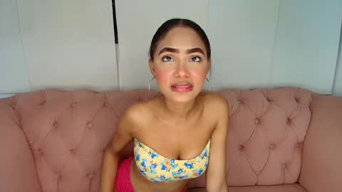 Cristina online show from 2, 2, 2025