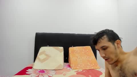 Zoe  Andrew online show from 14, 10, 2025