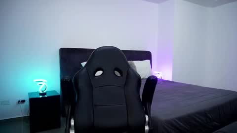 Snapshot of krops_ chatting on 6, 3, 2025 KROPS online show from 6, 3, 2025