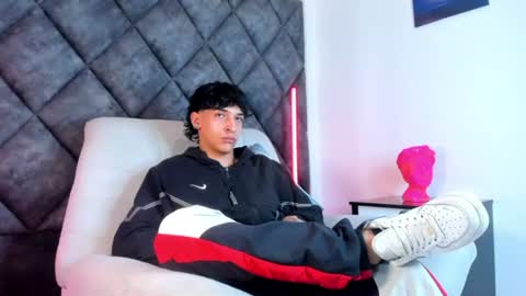 Kroy Wave  Muscle Tattoos Latino online show from 6, 8, 2026