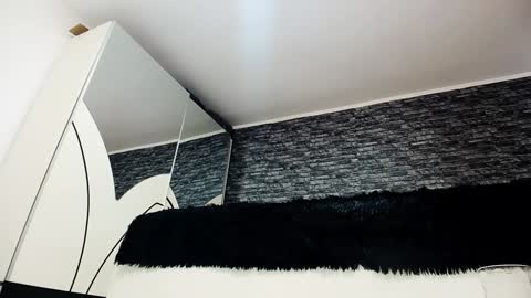 krystal desire online show from 22, 12, 2024