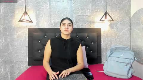 Kystal Taylor online show from 28, 9, 2025