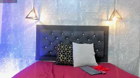 Kystal Taylor online show from 11, 11, 2025