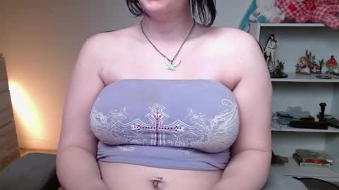 Krystal Syx online show from 6, 4, 2026