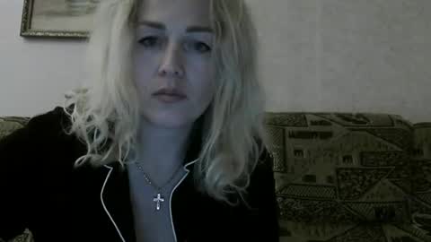 Snapshot of ksenia_milfa chatting on 28, 9, 2025 ksenia online show from 28, 9, 2025