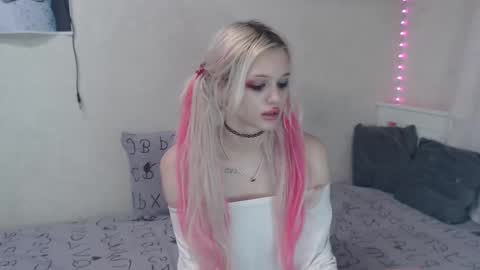 Emilia online show from 13, 2, 2025