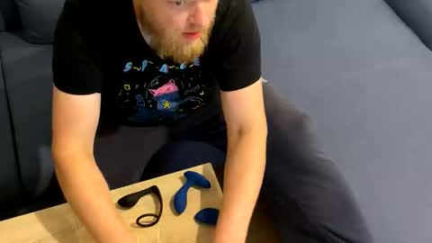 Snapshot of kubadelo chatting on 24, 9, 2025 Tony online show from 24, 9, 2025