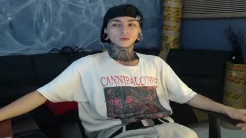 Snapshot of kuregari_xs chatting on 27, 10, 2025 kuregari_xs online show from 27, 10, 2025