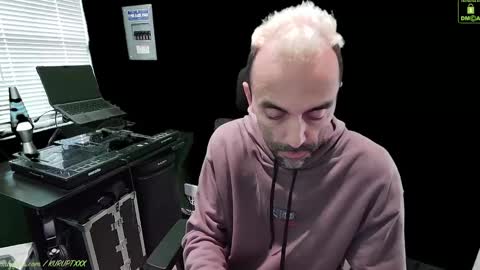 kuruptxxx online show from 2, 1, 2025