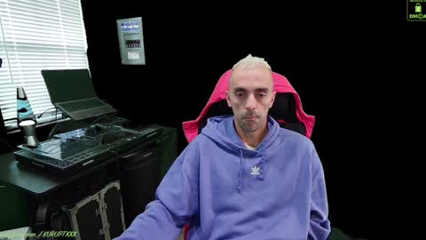 kuruptxxx online show from 4, 1, 2025