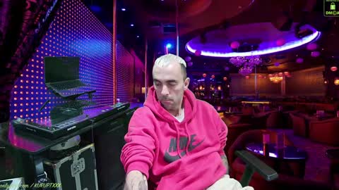 kuruptxxx online show from 26, 1, 2025