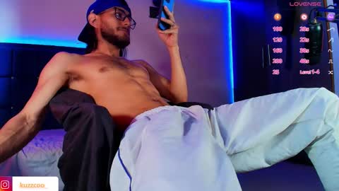 kuzzcoo online show from 3, 11, 2025