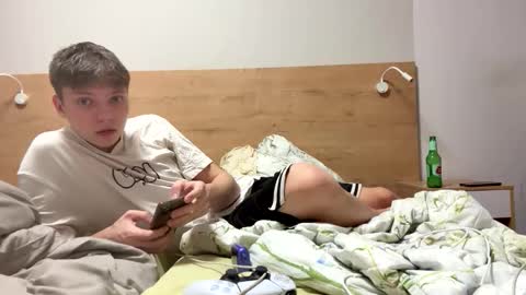 Snapshot of kvara328832 chatting on 2, 12, 2025 kvara328832 online show from 2, 12, 2025