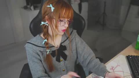 Kveilynn online show from 4, 3, 2025