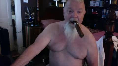 Snapshot of kyhgihntight chatting on 28, 10, 2025 Nick Nude Celt KYHighNTight online show from 28, 10, 2025