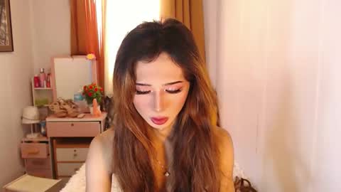 Snapshot of kylene17 chatting on 12, 10, 2025 babyKylene online show from 12, 10, 2025