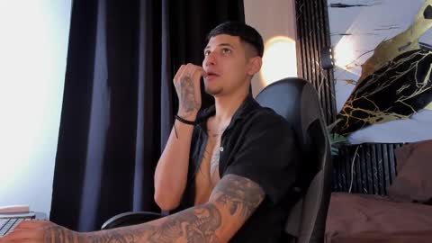 Snapshot of kylesmithx_ chatting on 13, 12, 2025 kylesmithx_ online show from 13, 12, 2025