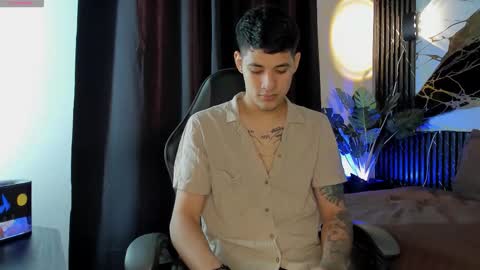 Snapshot of kylesmithx_ chatting on 18, 12, 2025 kylesmithx_ online show from 18, 12, 2025