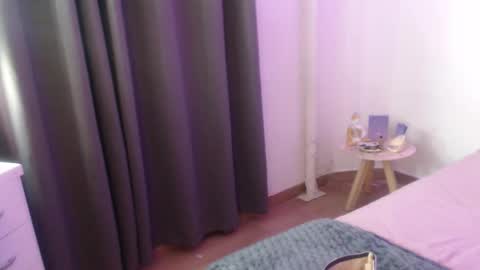 Snapshot of kylie444 chatting on 25, 11, 2025 Sara online show from 25, 11, 2025