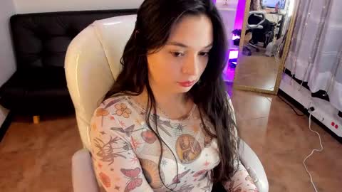 Snapshot of kylie_fire chatting on 7, 10, 2025 kylie online show from 7, 10, 2025