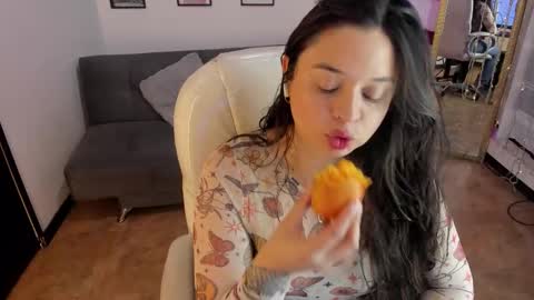 Snapshot of kylie_fire chatting on 15, 12, 2025 kylie online show from 15, 12, 2025