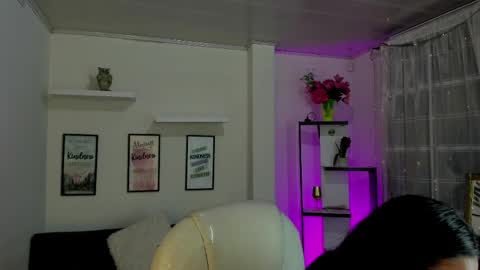 Snapshot of kylie_fire chatting on 16, 12, 2025 kylie online show from 16, 12, 2025