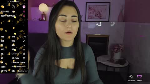 Snapshot of kylie_mellow chatting on 11, 1, 2025 Kylie online show from 11, 1, 2025