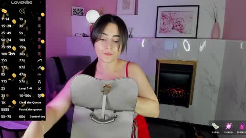 Snapshot of kylie_mellow chatting on 4, 2, 2025 Kylie online show from 4, 2, 2025