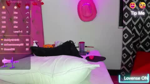 kylie Sttel online show from 2, 3, 2025