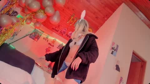   online show from 24, 1, 2025