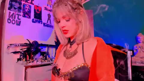   online show from 25, 10, 2025