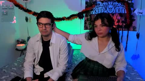 Snapshot of kylietimothee chatting on 18, 10, 2025 kylietimothee online show from 18, 10, 2025