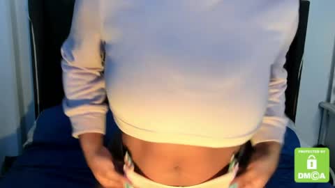 kylie white boobs online show from 13, 4, 2026