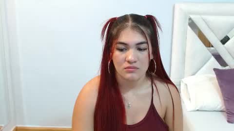 Snapshot of kyliiebaker chatting on 25, 6, 2026 Kylie online show from 25, 6, 2026