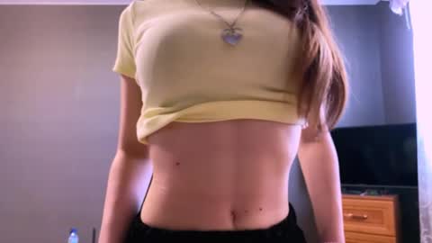 Snapshot of kymberlychimes chatting on 25, 5, 2026 Kary online show from 25, 5, 2026