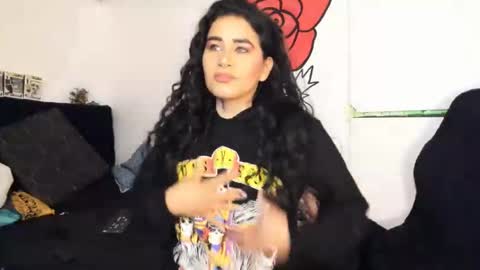 Snapshot of kymberlyhott chatting on 27, 10, 2025 call me kim online show from 27, 10, 2025