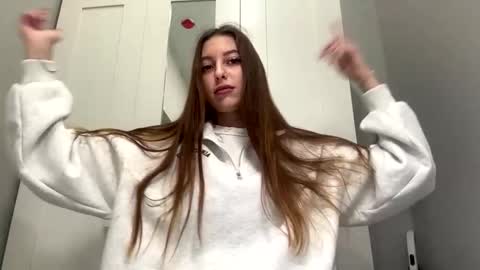 Selena online show from 4, 3, 2026