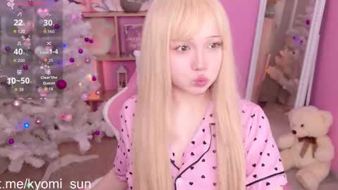 Snapshot of kyomi_sun chatting on 14, 12, 2025 kyomi_sun online show from 14, 12, 2025
