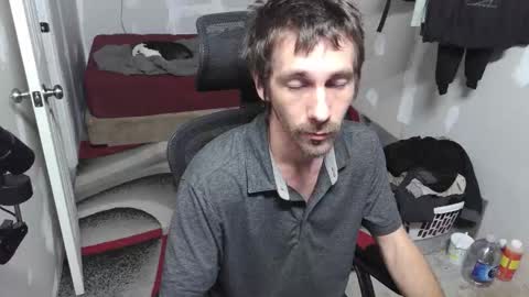 Snapshot of l1v1nth3dr3am chatting on 29, 10, 2025 l1v1nth3dr3am online show from 29, 10, 2025