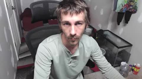 Snapshot of l1v1nth3dr3am chatting on 31, 10, 2025 l1v1nth3dr3am online show from 31, 10, 2025